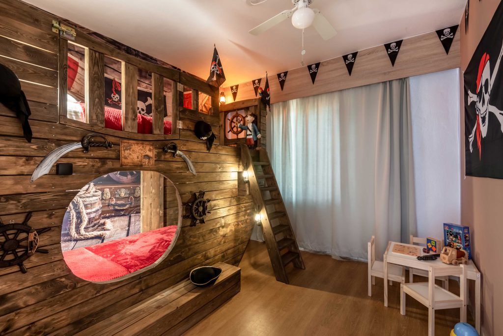 Pirate Apartment